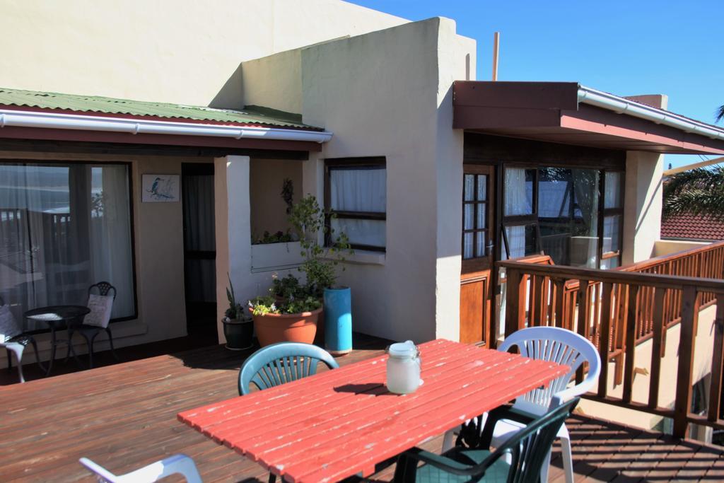 A1 Kynaston Self Catering Or Bed And Breakfast Jeffreys Bay Exterior photo
