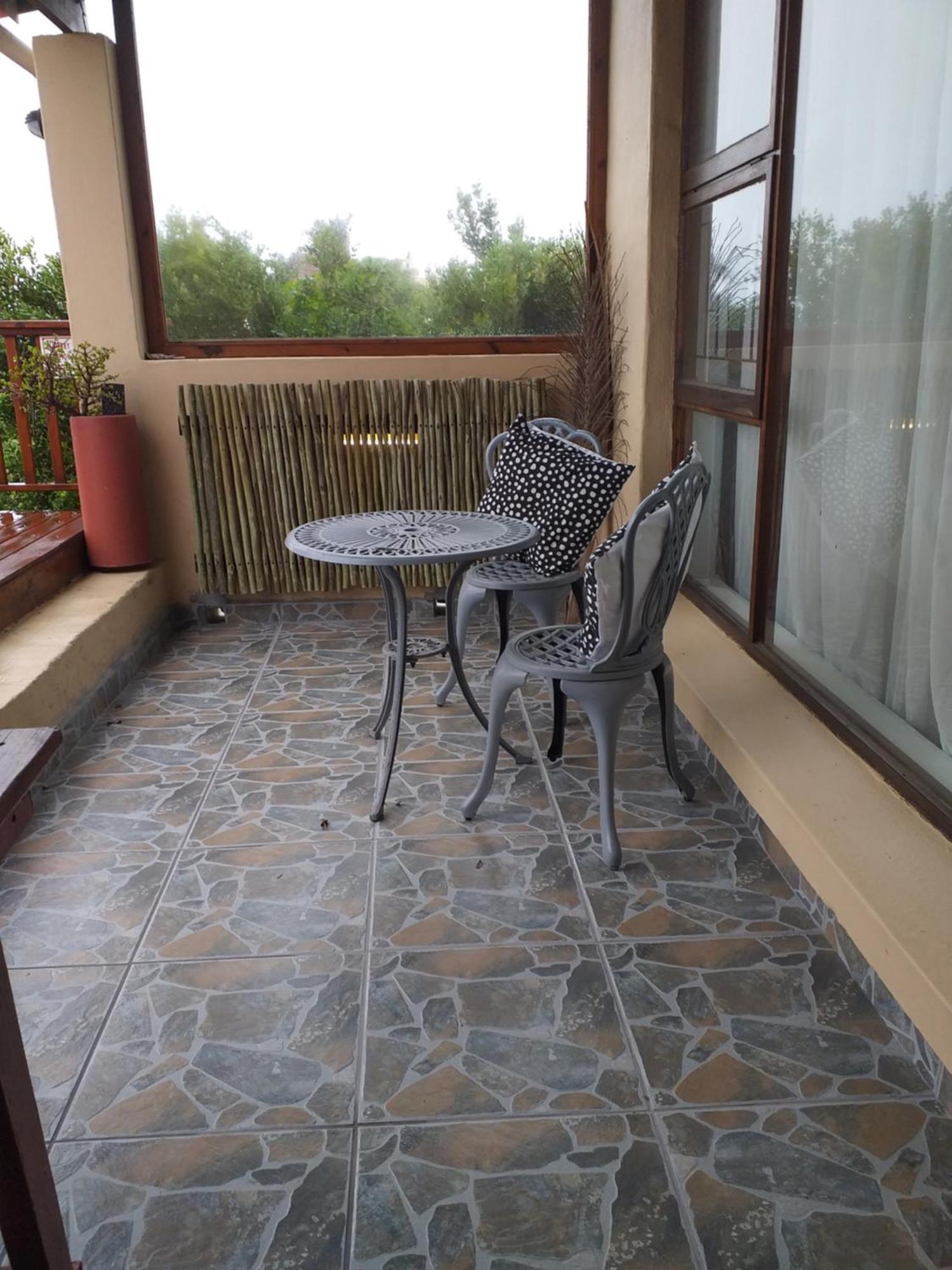 A1 Kynaston Self Catering Or Bed And Breakfast Jeffreys Bay Exterior photo